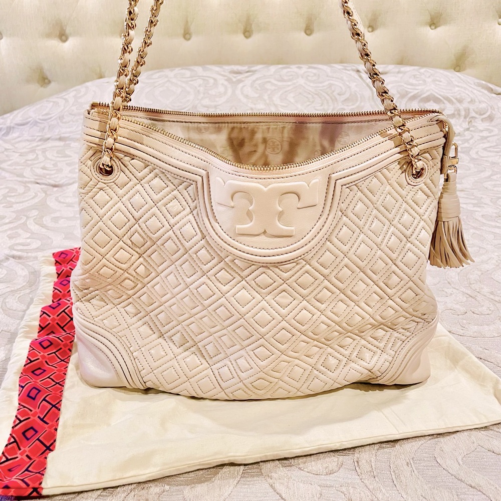 Tory burch fleming quilted tote bag